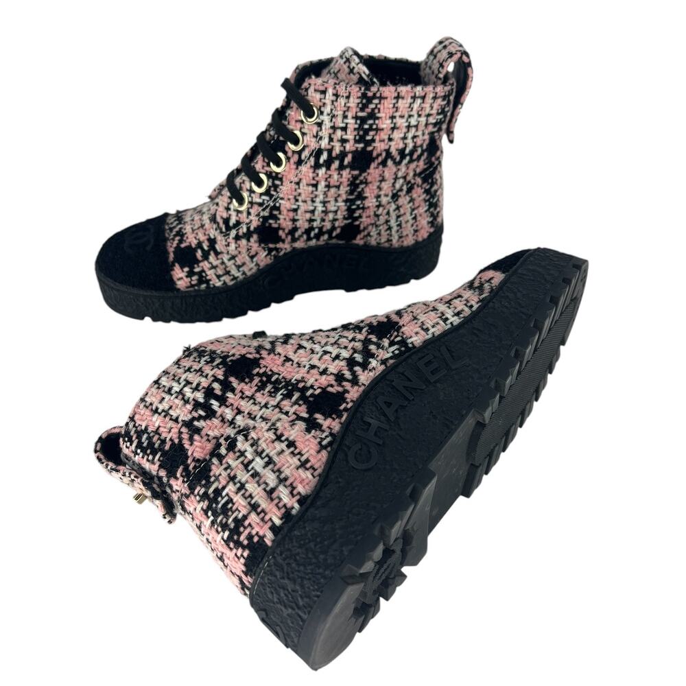 Chanel 2021 CC Logo Tweed Cap Toe Lace-Up Combat Boots‎ Size 37
